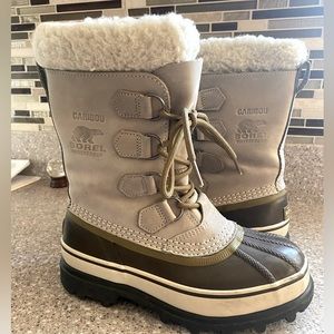 Sorel Women’s Caribou boot size 6